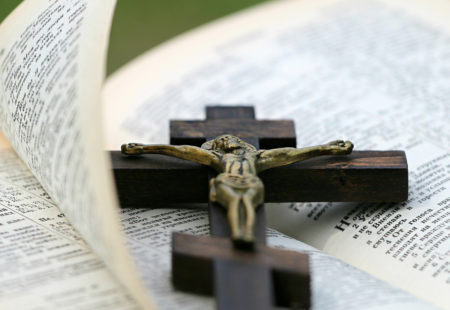 Bishop Urges Christians to live a Resurrected life